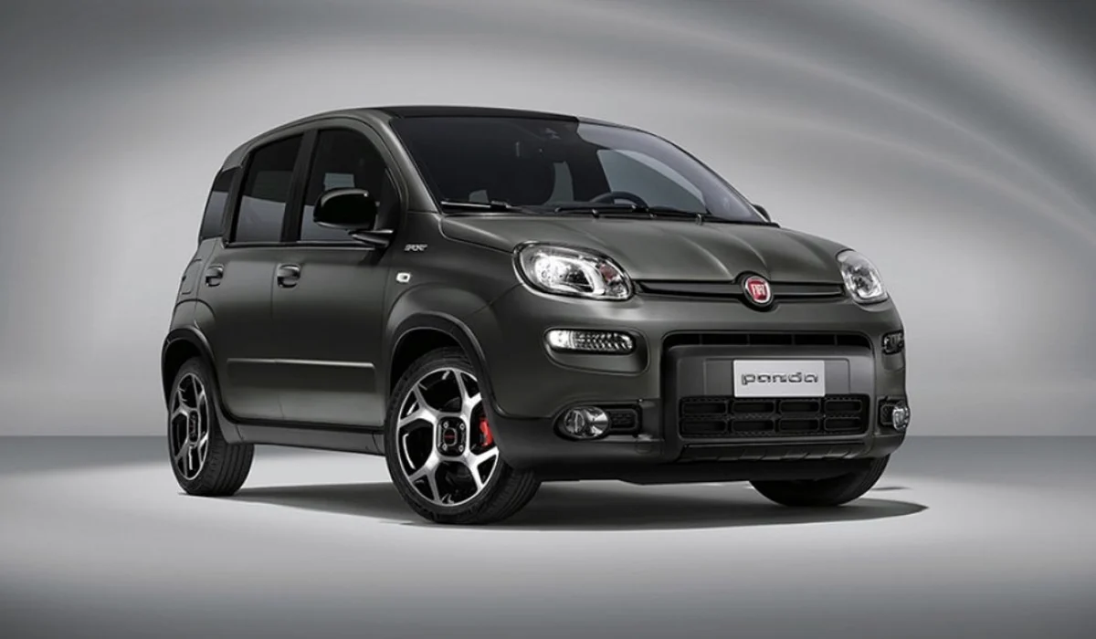 Fiat Panda disponibile per noleggio auto a Riccione